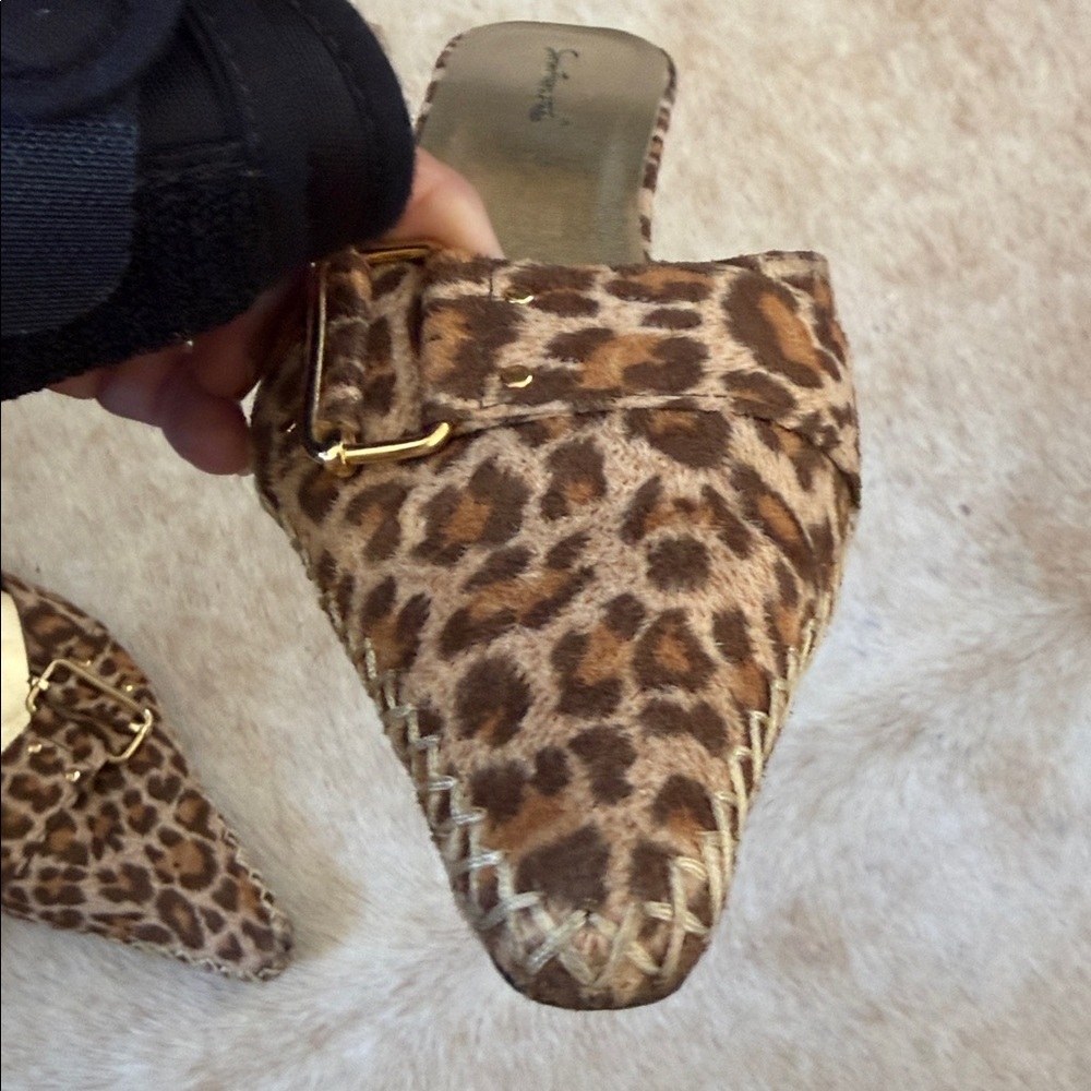 Seventeen Mile mules kitten heel leopard print design a pointed toe size 10 - Picture 6 of 10